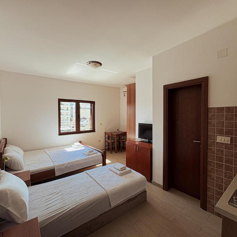 Boutique Hotel Moonstar - Trokrevetna Soba - 2