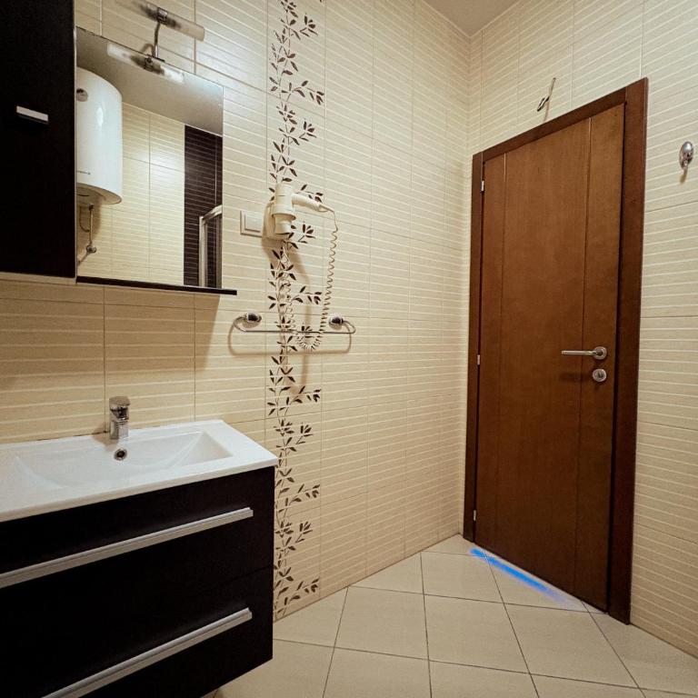 Boutique Hotel Moonstar - Četvorokrevetna Soba - 7