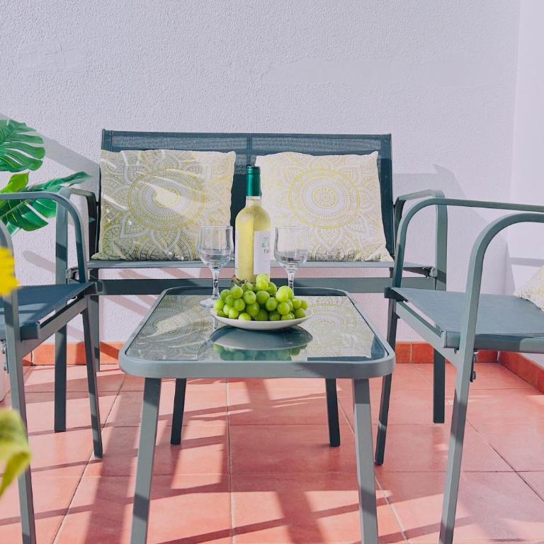 Big Villa Puerto Rico streetfront with private saltwater pool, kitchen, 3 terraces& private parking , near shopping center - Villa - 20