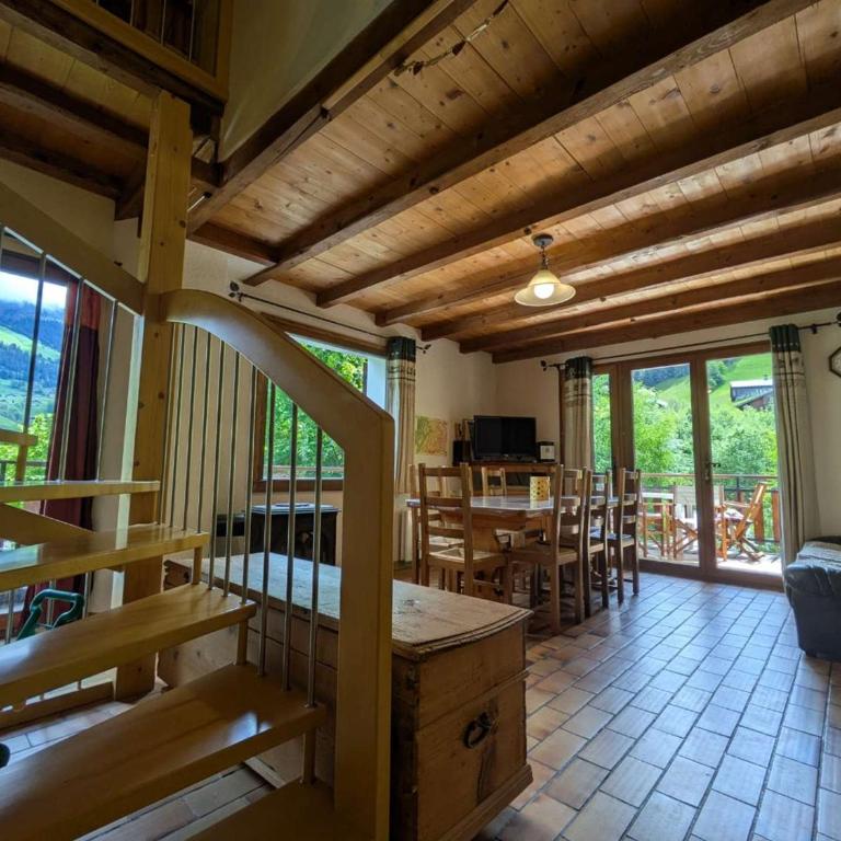 Chalet familial 8 pers, calme, nature à Beaufort - FR-1-342-335 - Chalet - 2