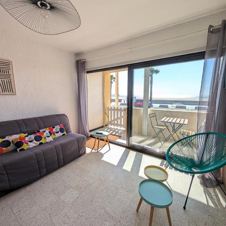 Appartement T2 Front de Mer avec Balcon et Parking – Confort et Activités à Proximité - FR-1-797-37 - Appartement - 1