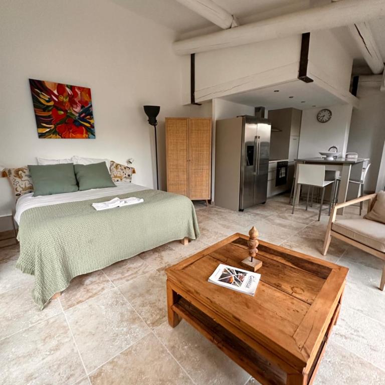 La maison d'HamiH "Gîte et Chambres d'hôtes - Studio - Vue sur Piscine - 29