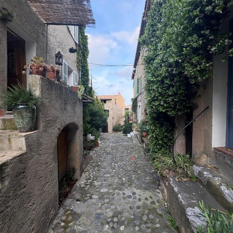 Maison de village avec vue magnifique - Casa con 2 Camere da Letto - 71