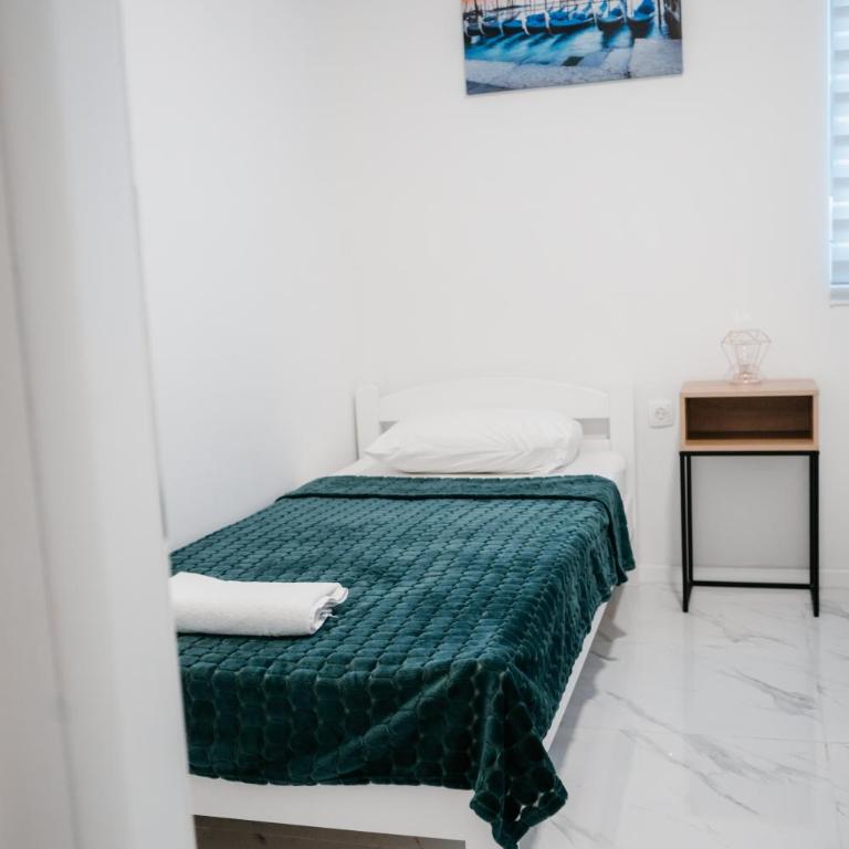 Luxury Apartments Mostar - Two-Bedroom Apartment with Balcony - 40