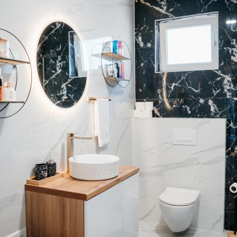 Luxury Apartments Mostar - Two-Bedroom Apartment with Balcony - 43