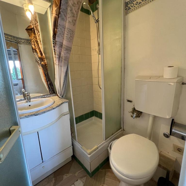 Souvenir Maya - Double Room with Private Bathroom - 8