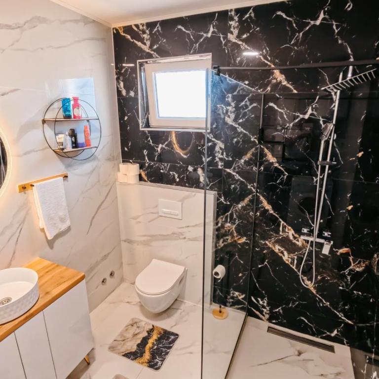 Luxury Apartments Mostar - Two-Bedroom Apartment with Balcony - 49