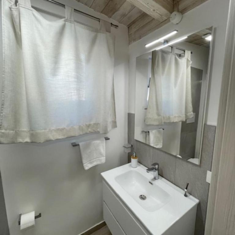 Casa Vacanze IL GIGANTE Comfort a Due Passi dalla Valle dei Templi - Camera Matrimoniale Deluxe - 4