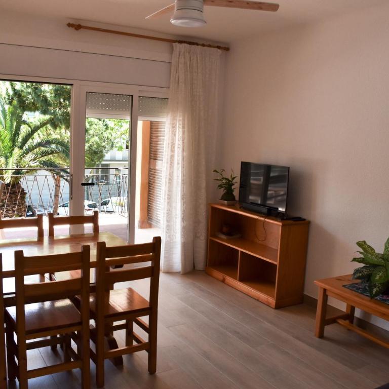 Apartamentos Les Palmeres - Apartamento de 2 dormitorios - Sin aire acondicionado - 10