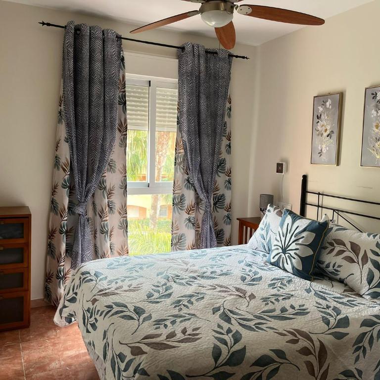 Ático dúplex con piscina privada y vistas al mar en Paraíso de Vera! - Apartamento de 2 dormitorios - 63