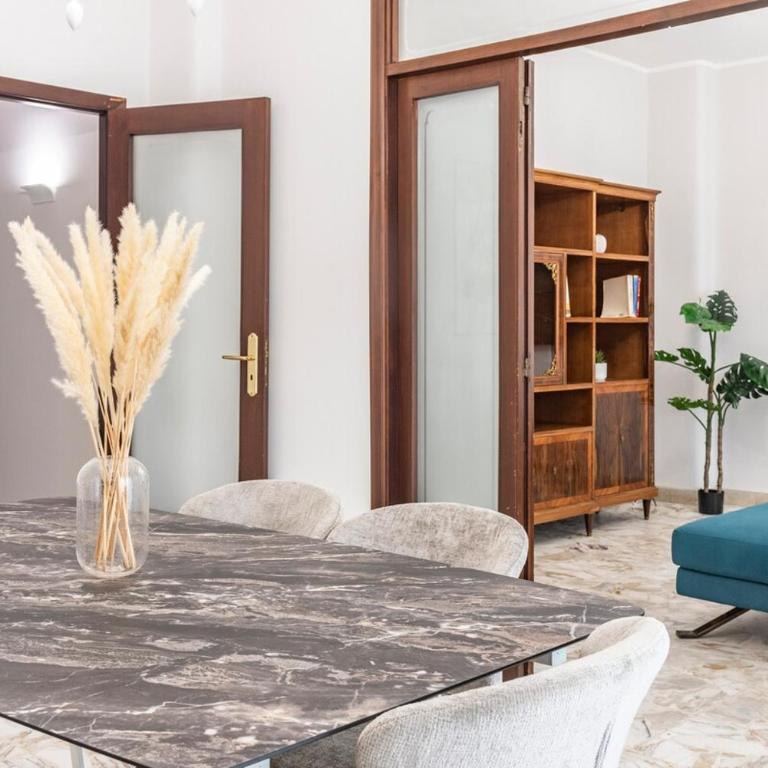 Prestigious 4 bedrooms with Netflix and Metro nearby - Apartment - 1