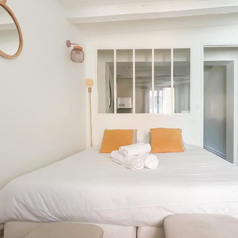 Night Desires vieille ville Annecy charmant - Studio Lit Queen-Size de Luxe - 6