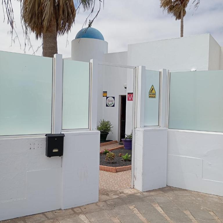 Geranio house, beachfront, pool, Corralejo - Casa de 2 dormitorios - 2