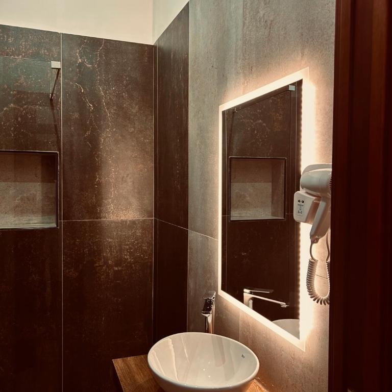 Le Stanze di Megaride - Camera King Deluxe - 9