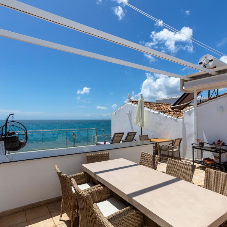 First Row Beach Villa - Villa - 20