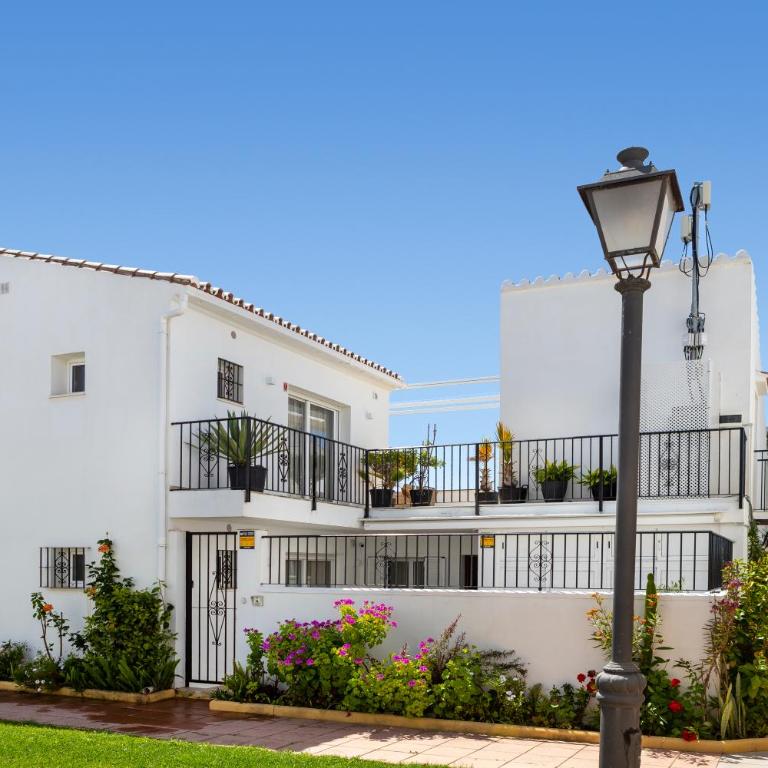 First Row Beach Villa - Villa - 69