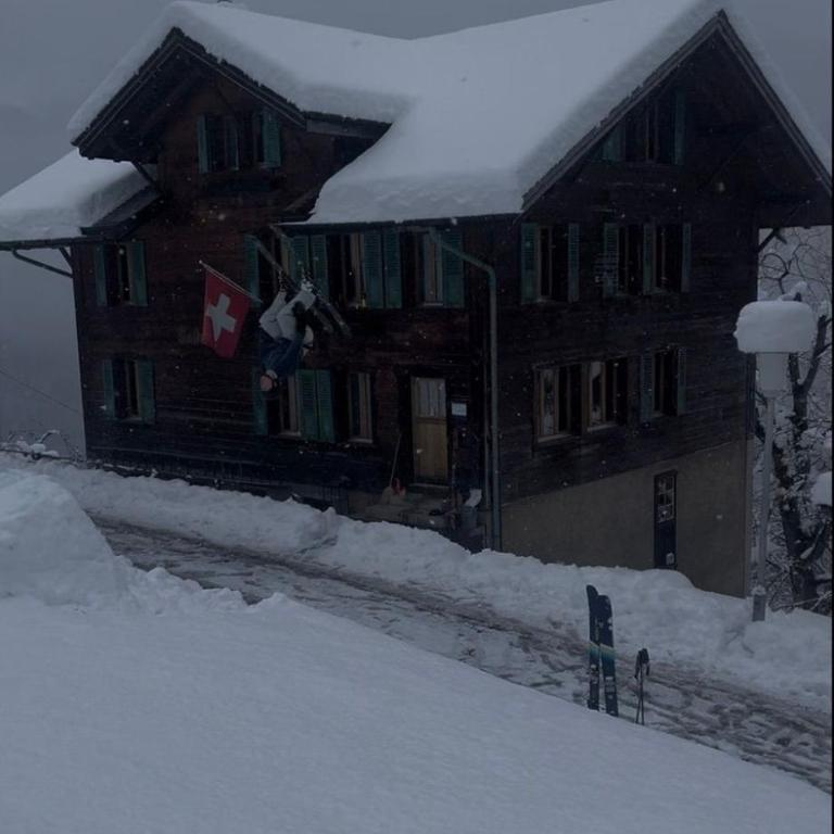 Traditional Ski Chalet in Wengen - Top Floor - Apartment mit 1 Schlafzimmer - 22