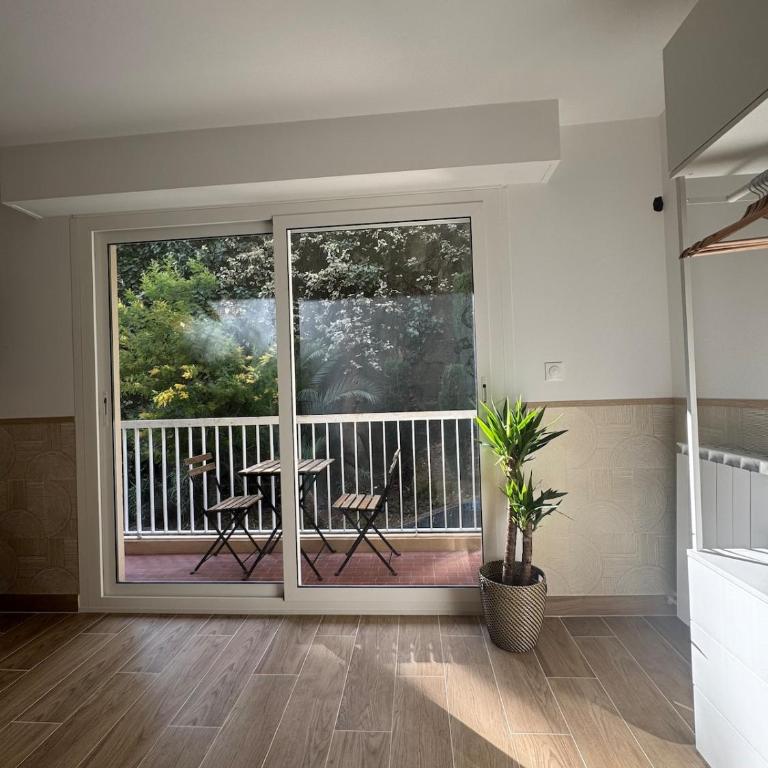 Studio Calme proche Gare Menton Garavan - One-Bedroom Apartment - 8