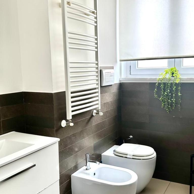 Location10 - Deluxe Double Room with Balcony - 9