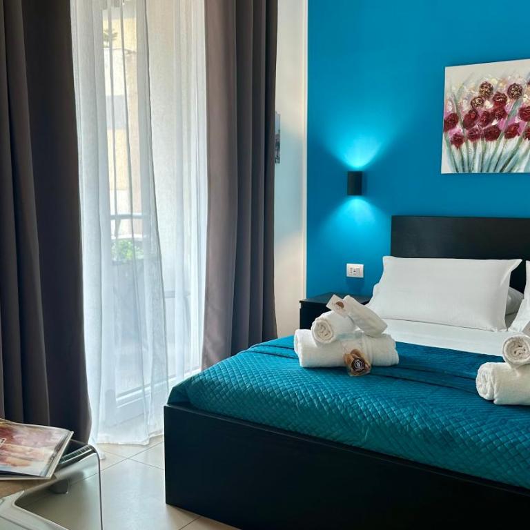 Location10 - Deluxe Double Room with Balcony - 3