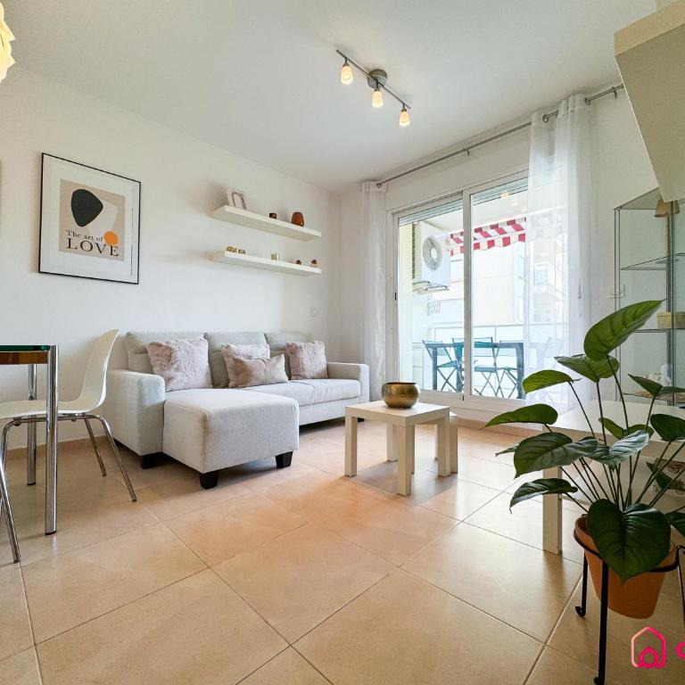 Calma Marina - Apartamento de 2 dormitorios con balcón - 1
