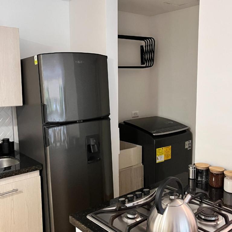 Local Gem with Terrace, Near Provenza - Apartamento - 3