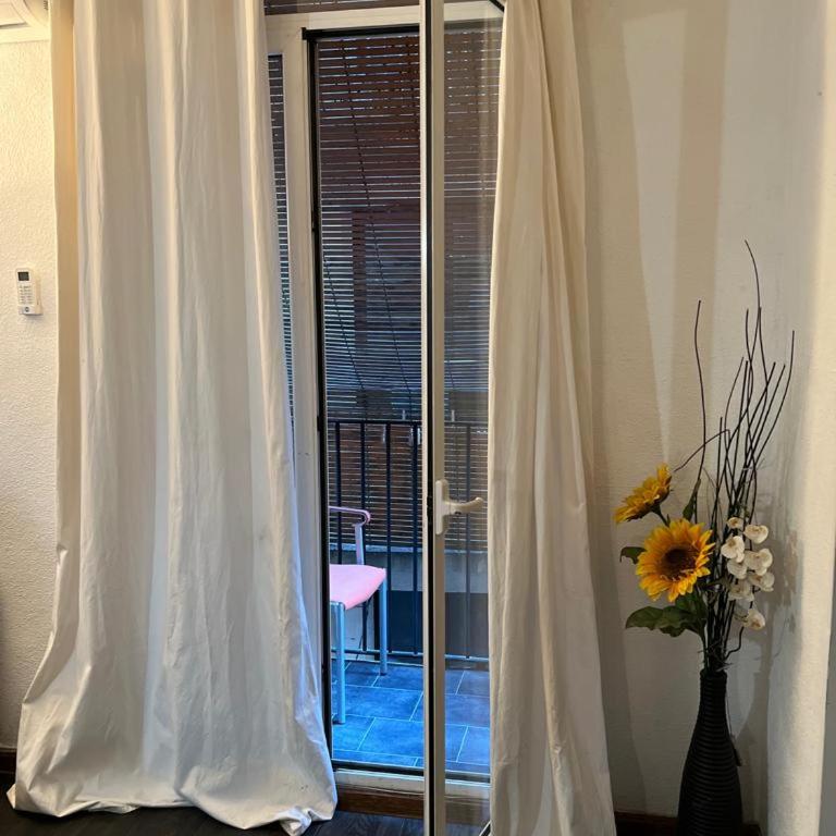Loft Center Rambla - One-Bedroom Apartment - 17