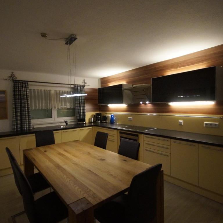 Gästehaus Anneliese - Two-Bedroom Studio Apartment - 3