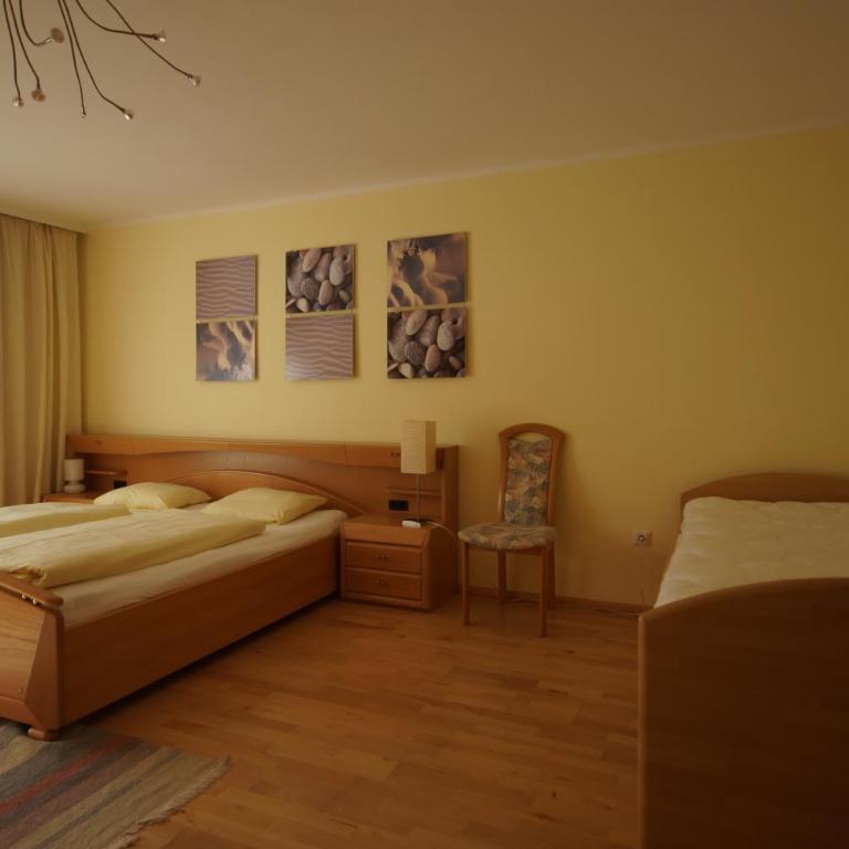Gästehaus Anneliese - Two-Bedroom Studio Apartment - 4
