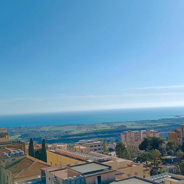 Tra cielo e mare - Appartamento con 2 Camere da Letto, Balcone e Vista mare - 3