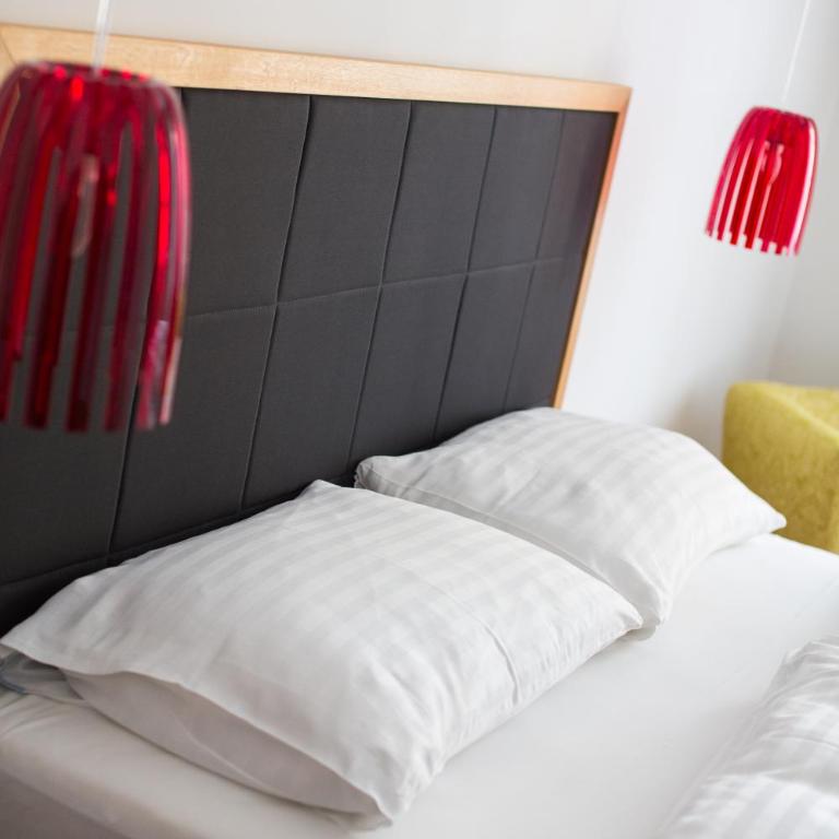 KIRCHENWIRT an der Weinstrasse - Boutique Hotel - Suite 1 Chambre - 2