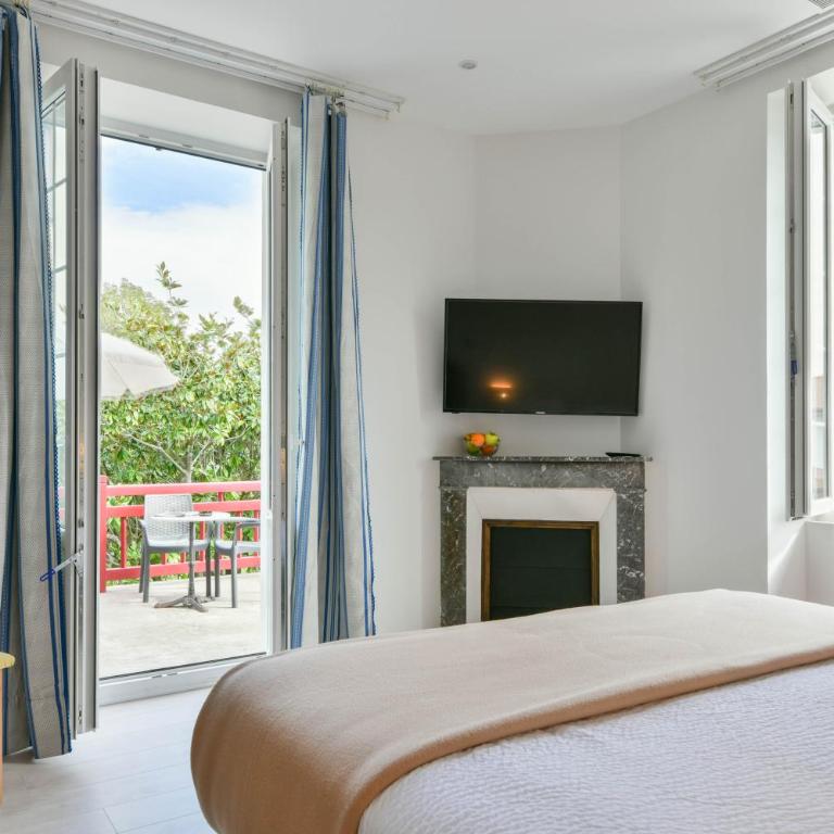 Logis Hotel & Restaurant Bergeret Sport - Chambre Double Deluxe avec Terrasse - 3