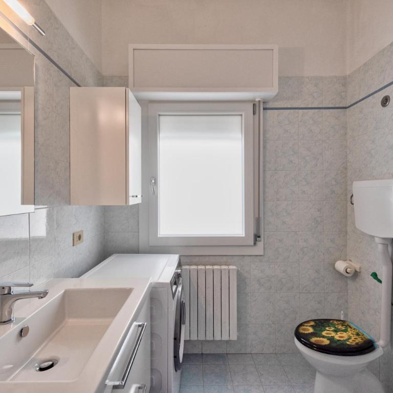 Jesolo, Terrazza vicino al mare, 6 posti letto - Appartamento Superior con 1 Camera da Letto e Balcone - 6