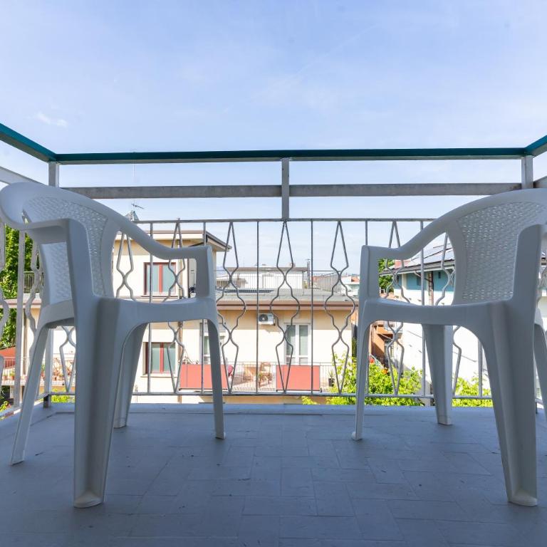 Hotel Mara - Camera Matrimoniale con Balcone - 11