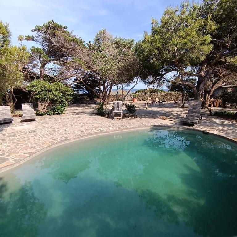 Isla Privada en Cadaqués de ensueño con 11 habitaciones dobles con baño privado y piscina - Villa - 46