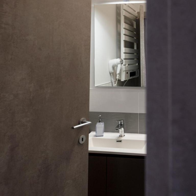 Affittacamere Poerio - Camera Singola con Bagno Privato - 4