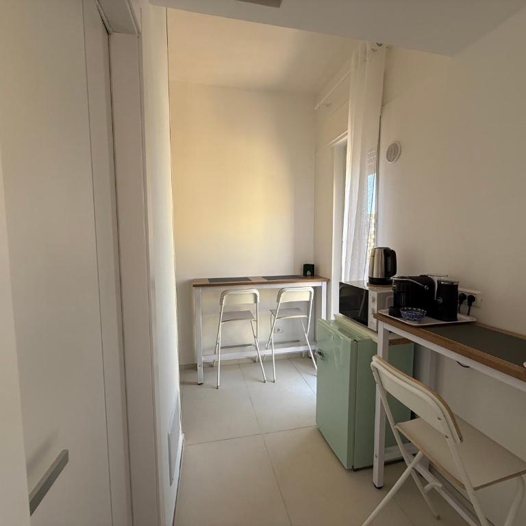 MiraValle Agrigento 2 - Camera Matrimoniale con Balcone (3 Adulti) - 12