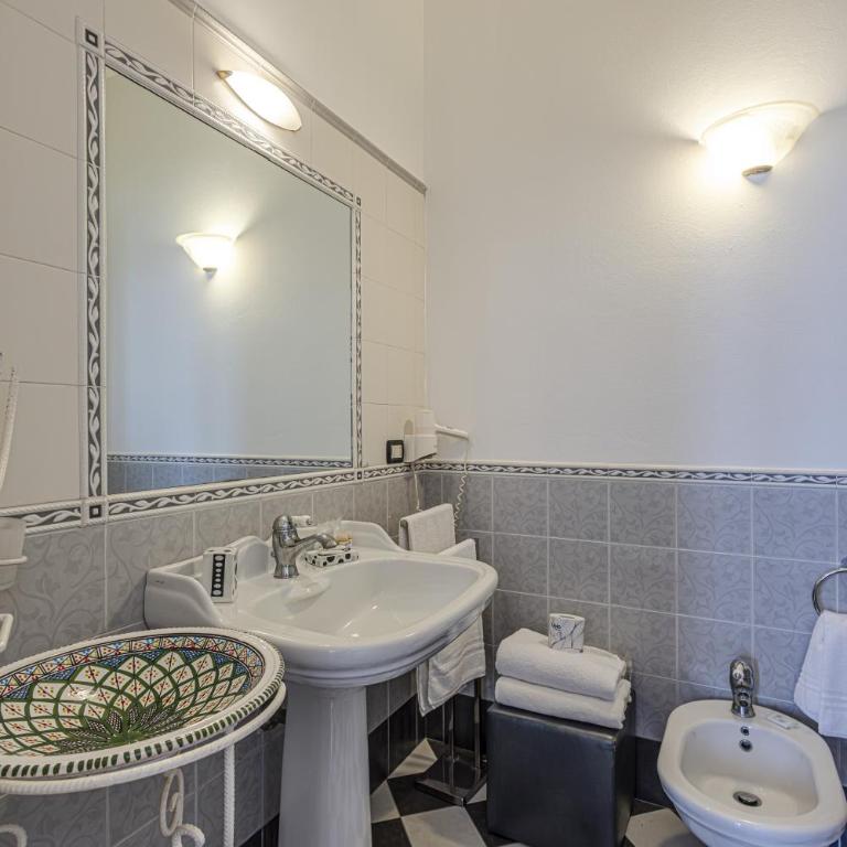 Lakkios charming suites and rooms - Suite with Balcony and Sea View - 10