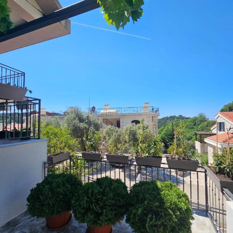 Vila Lučica apartman pogled na more - One-Bedroom Apartment - 8