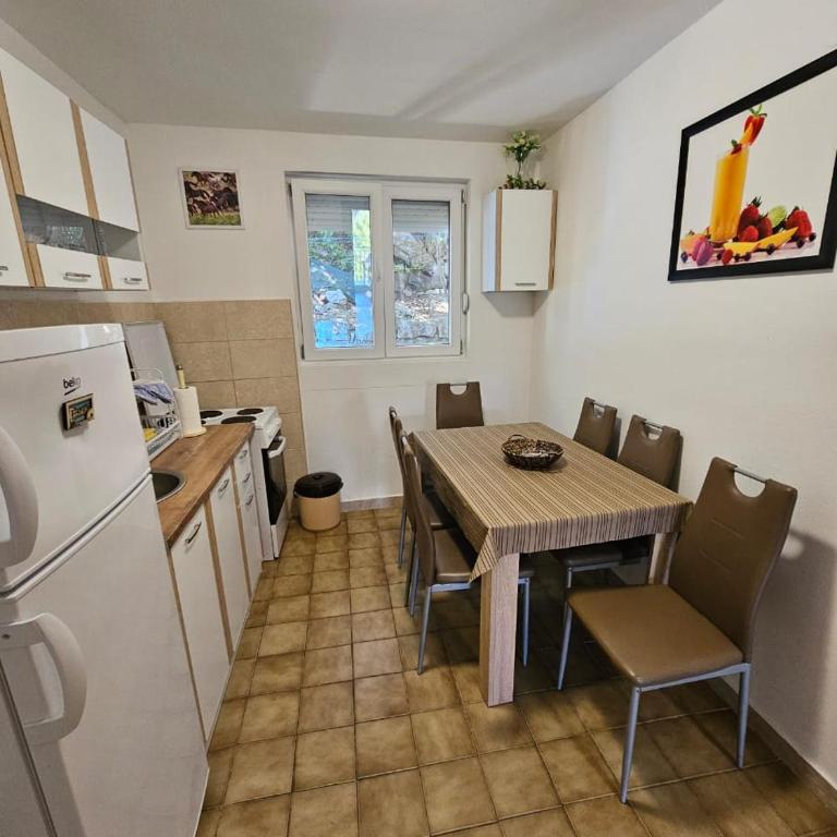 Vila Lučica apartman pogled na more - One-Bedroom Apartment - 14