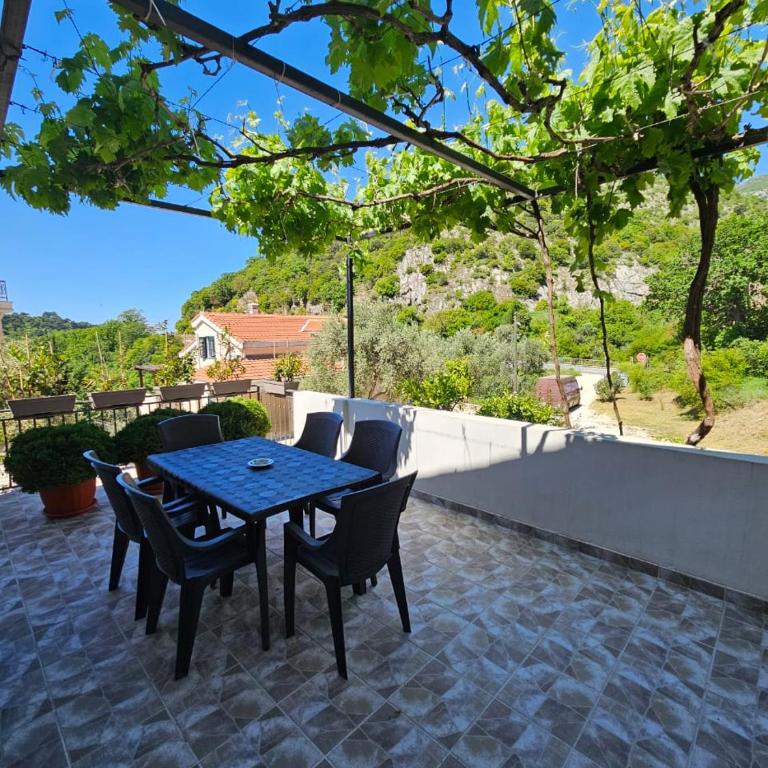 Vila Lučica apartman pogled na more - One-Bedroom Apartment - 11
