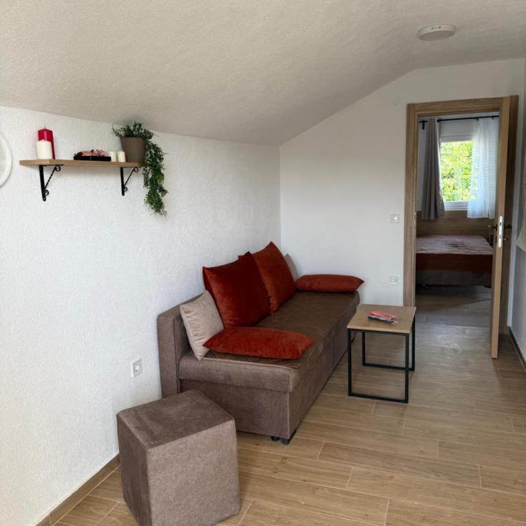 Apartmani Danilovic - One-Bedroom Apartment with Sea View and Terrace - 4