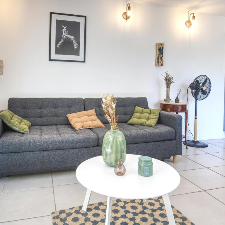 Le Cocon - Terrasse & BBQ - Centre historique Gare et Arènes à Proximité - Emplacement Idéal - Two-Bedroom Apartment - 14