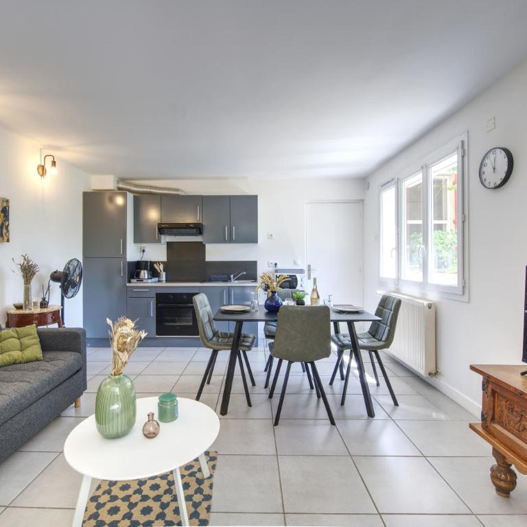 Le Cocon - Terrasse & BBQ - Centre historique Gare et Arènes à Proximité - Emplacement Idéal - Two-Bedroom Apartment - 10
