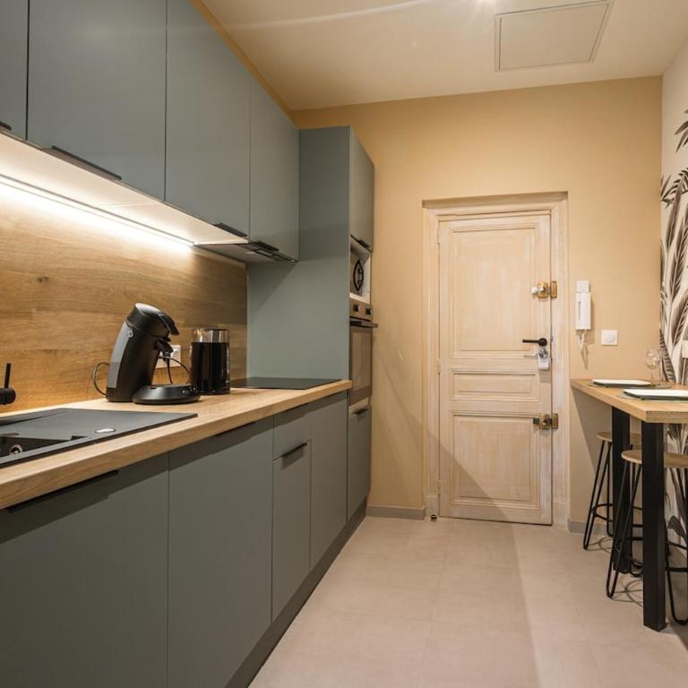 Magnifique appartement TERRASSE et PARKING privé place Dupuy - One-Bedroom Apartment - 7