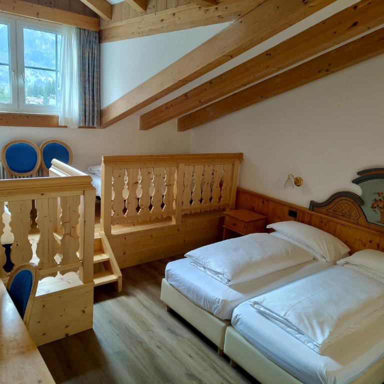 Hotel Valacia - Camera Familiare - 2