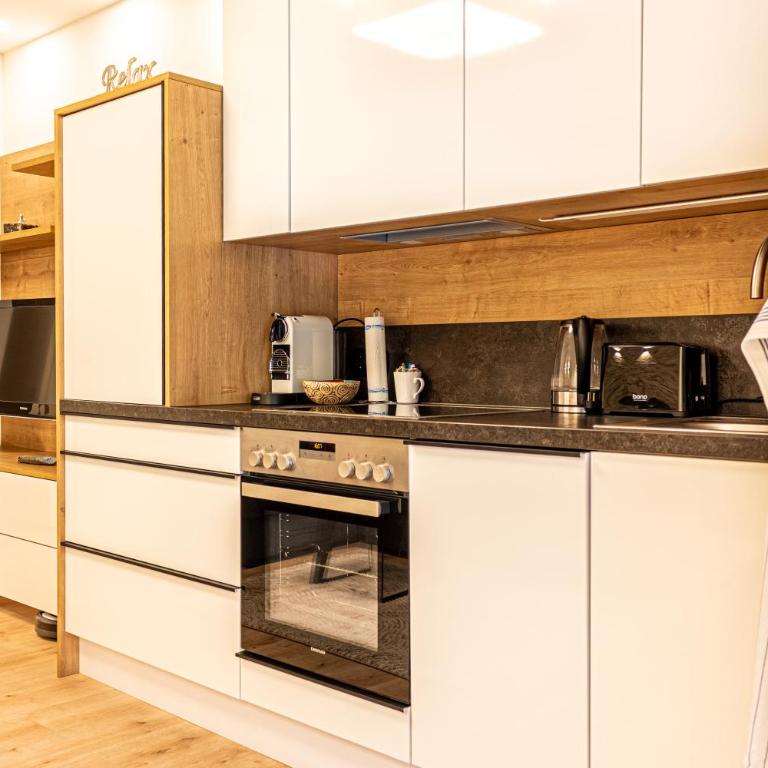 family & friends Apartment am Kurpark - Apartment mit 2 Schlafzimmern und Balkon - 3