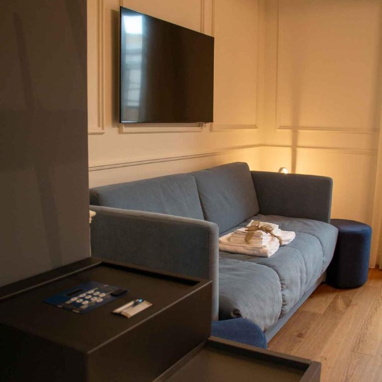 MARI Luxury Rooms and Suites - Camera Matrimoniale Deluxe con 1 Letto Supplementare - 8