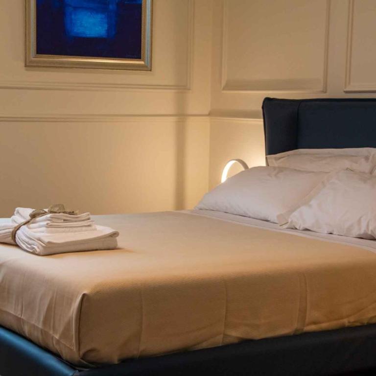 MARI Luxury Rooms and Suites - Camera Matrimoniale Deluxe con 1 Letto Supplementare - 5