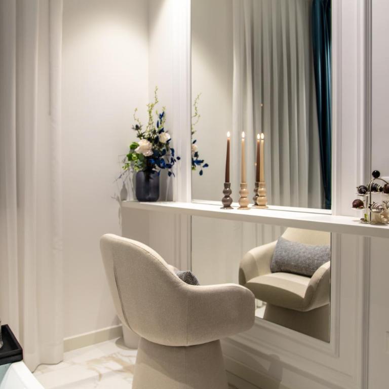 Dama Luxury Suites Pompei - Camera Queen con Vasca Idromassaggio - 7
